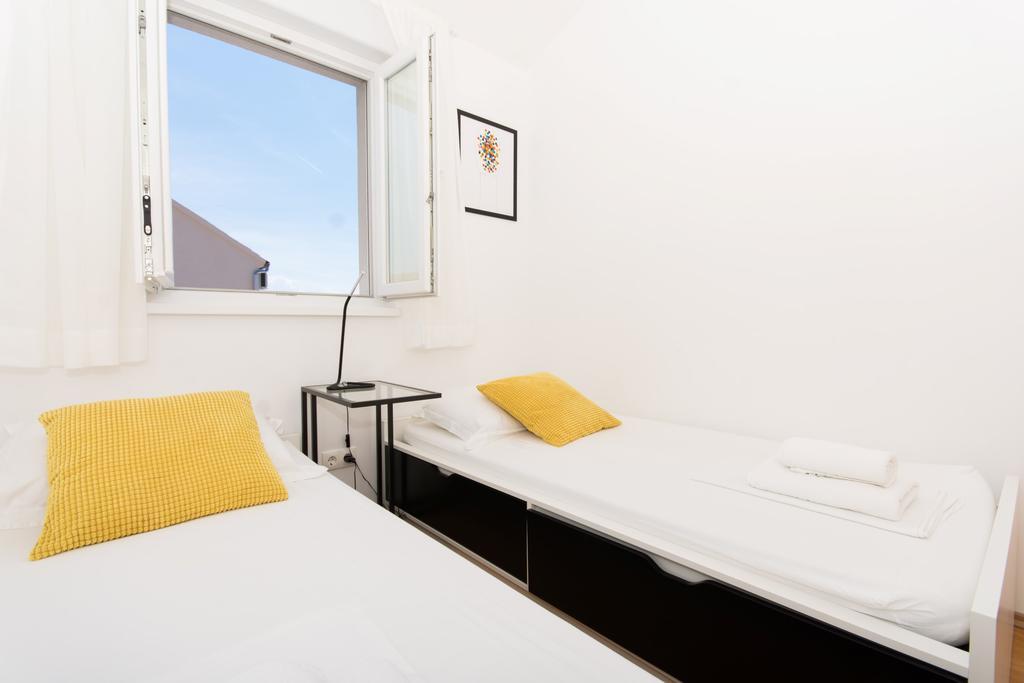 Apartment Flynn Трогир Экстерьер фото