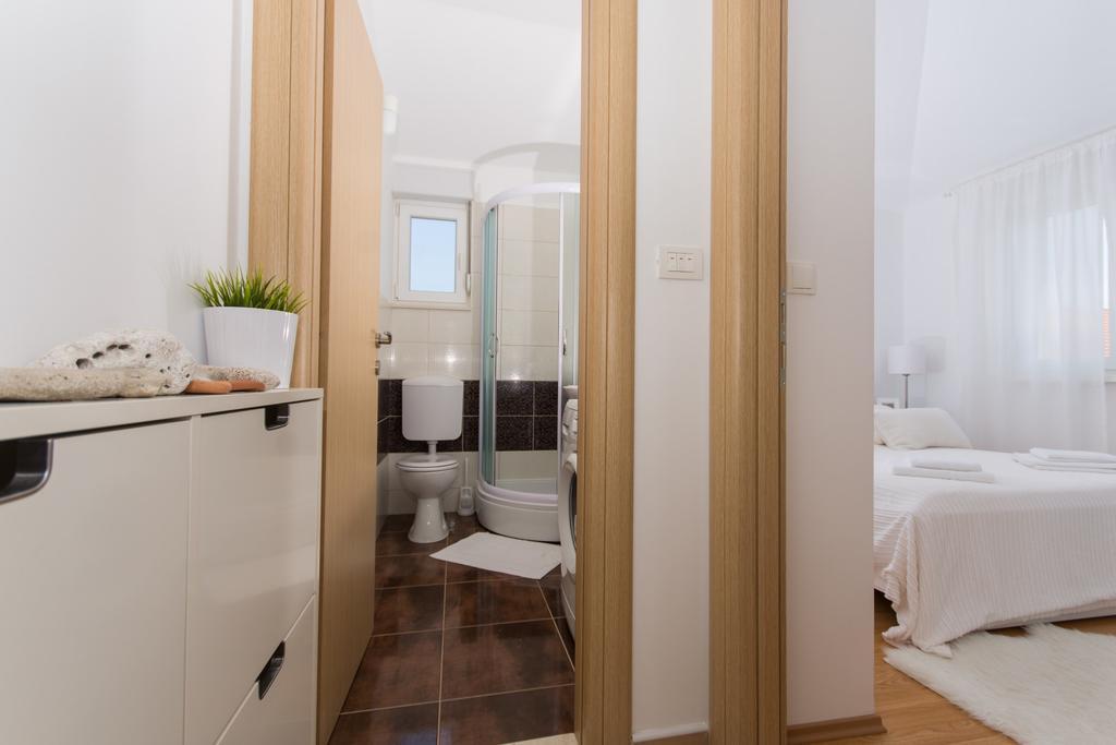 Apartment Flynn Трогир Экстерьер фото